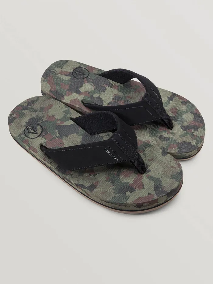Volcom Sandals Big Boys Victor Sandal 8211 Dark Camo Dark Camo 8211 Boys