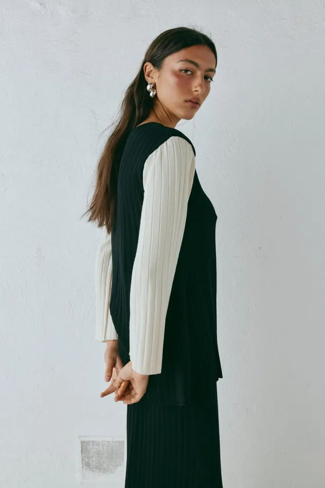 VRG GRL Suri Knit Top Splice Women Long Sleeve
