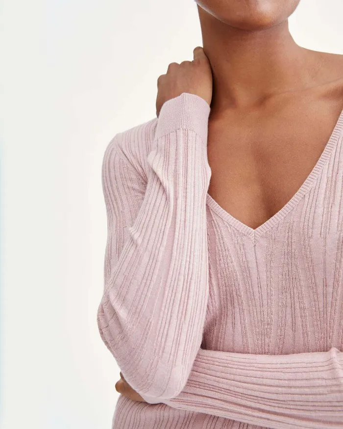 Women 7 For All Mankind Sweaters Long Sleeve Scoop Neck Pullover In Smokey Rose