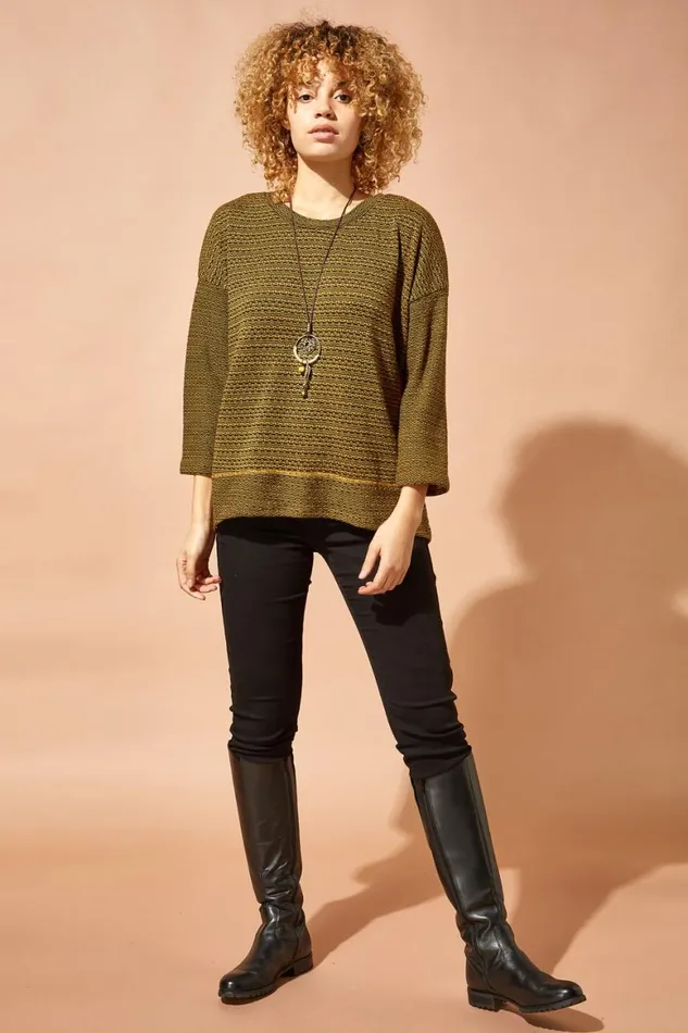 Women Amber Textured Top With Necklace Roman Tops