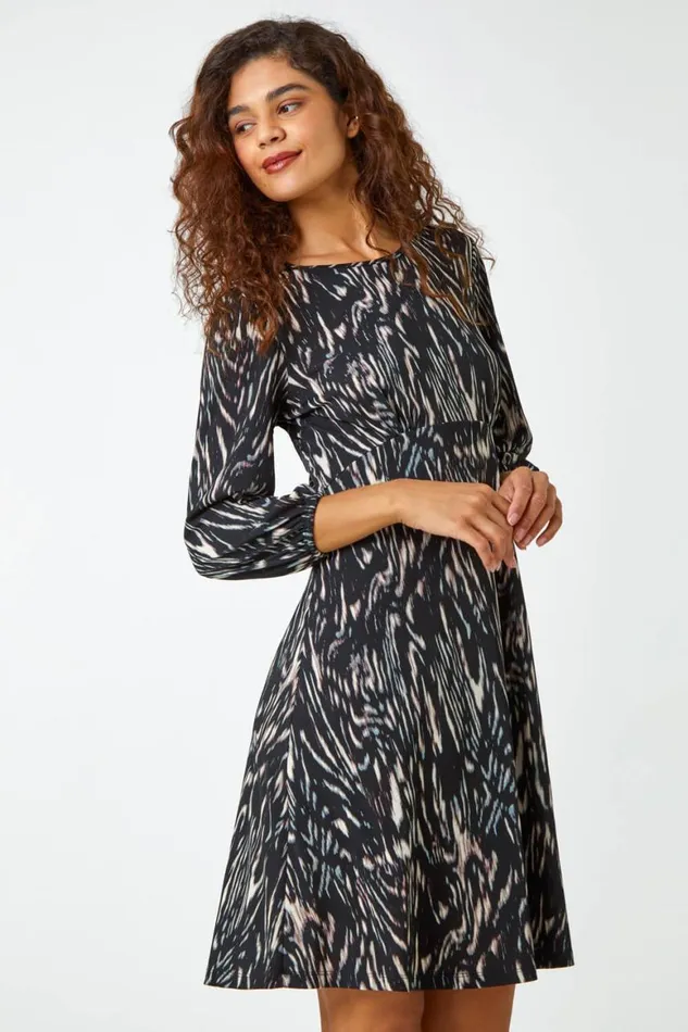 Women Black Abstract Print Stretch Swing Dress Roman Dresses