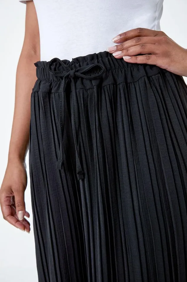 Women Black Petite Pleated Elastic Waist Wide Leg Trousers Roman Trousers