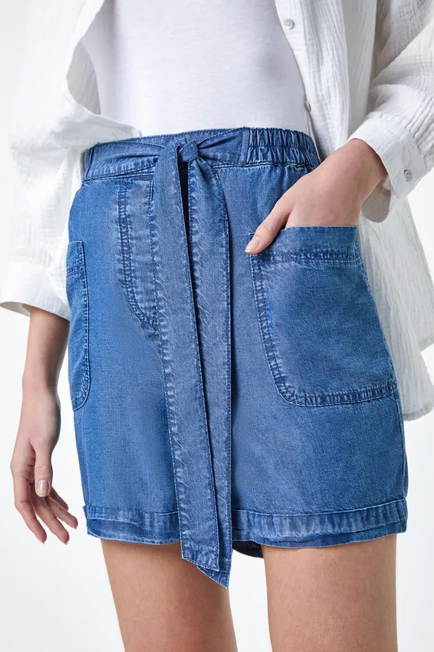 Women Denim Elastic Tie Waist Pocket Shorts Roman Shorts