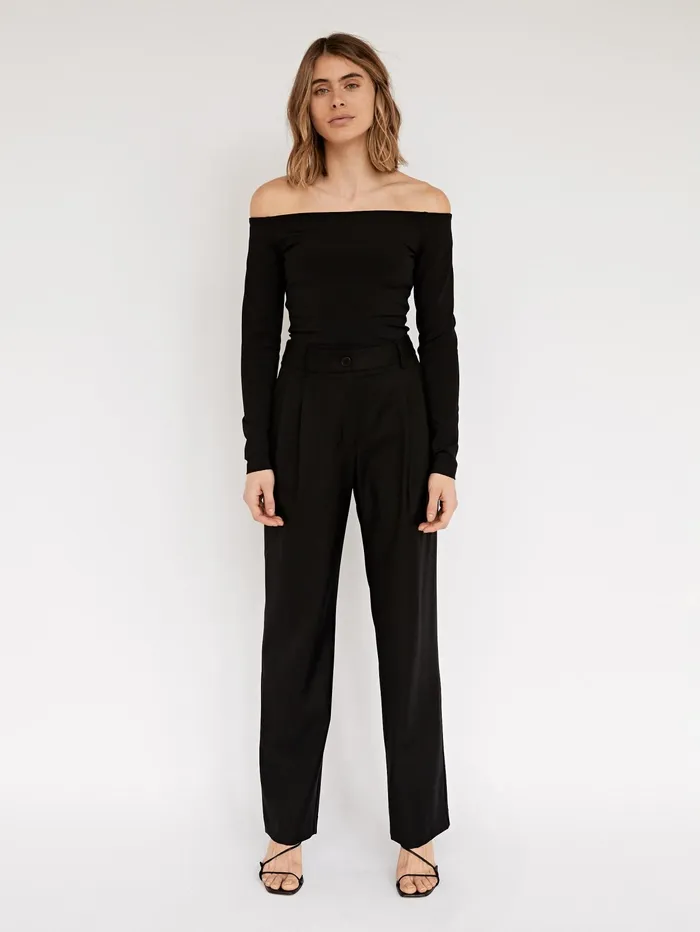 Women Esse Studios 8211 Black Off Shoulder Knit Top The UNDONE Tops