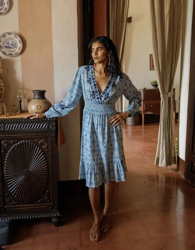 Women Faye Geometric Print Embroidered Dress In Lenzing Ecovero Blue Monsoon Dresses