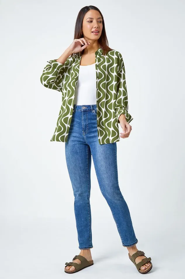Women Green Geometric Print Collared Blouse Roman Tops