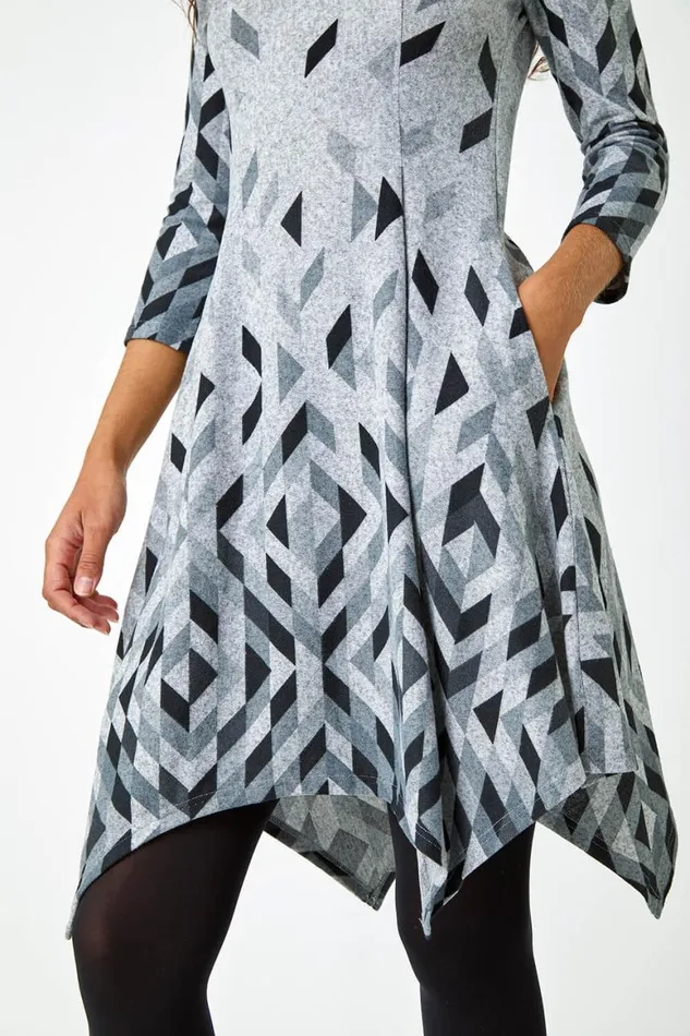 Women Grey Geometric Print Panelled Stretch Dress Roman Dresses