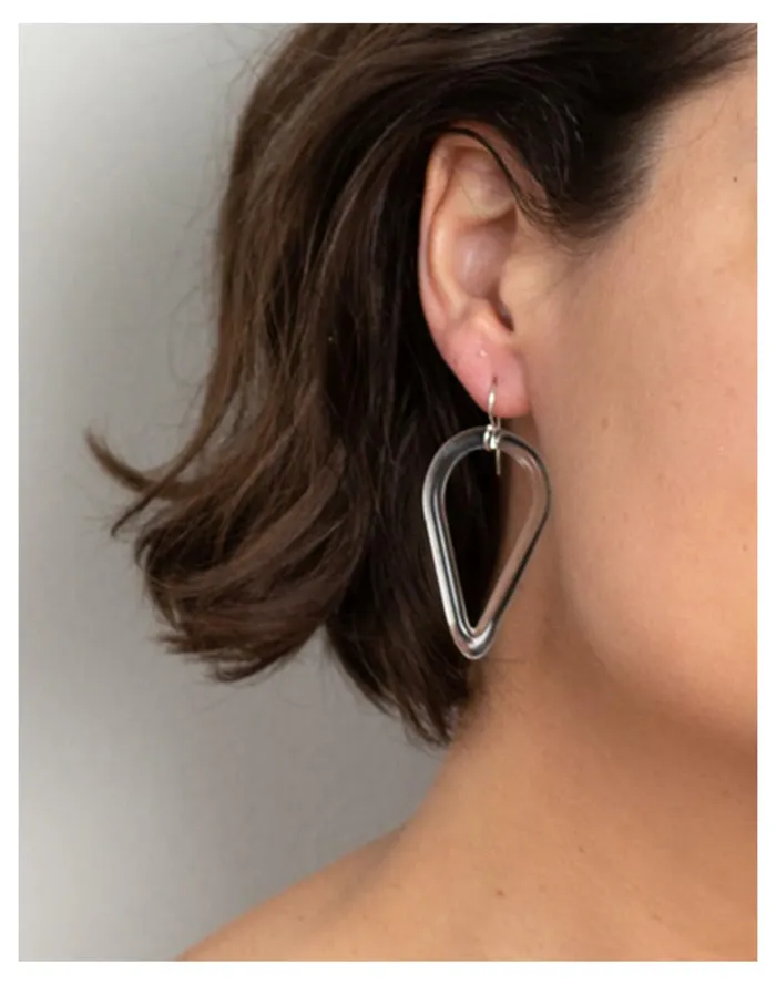 Women Jane DArensbourg Teardrop Clear Glass Earrings One Color Madewell Earrings Women Jane DArensbourg Teardrop Clear Glass Earrings One Color Madewell Earrings