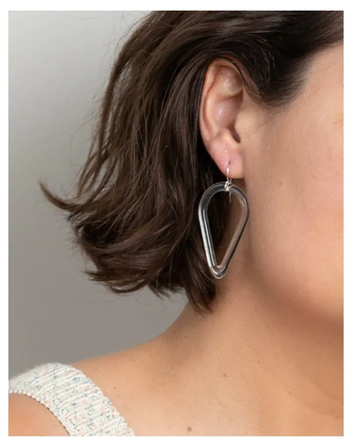 Women Jane DArensbourg Teardrop Clear Glass Earrings One Color Madewell Earrings Women Jane DArensbourg Teardrop Clear Glass Earrings One Color Madewell Earrings