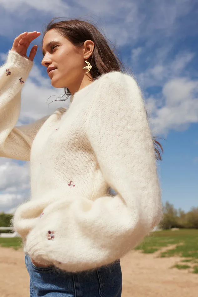 Women Jumper Bouda Creme Pull Laine Mrinos Blanc Crme Des Petits Hauts Jumpers and Cardigans Women Jumper Bouda Creme Pull Laine Mrinos Blanc Crme Des Petits Hauts Jumpers and Cardigans
