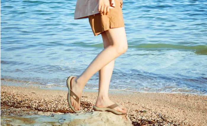 Women KEEN SlipOns Kona Flip Nostalgia RosePlaza Taupe Leather FlipFlop Women KEEN SlipOns Kona Flip Nostalgia RosePlaza Taupe Leather FlipFlop
