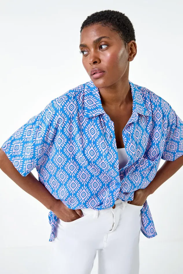 Women Light Blue Geometric Print Short Sleeve Shirt Roman Tops