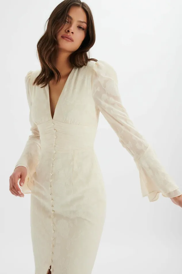Women LongSleeve Dresses Lavish Alice LAUREN Fluted Sleeve Maxi Dress In Cream Floral Textured Chiffon Cream Floral Textured Chiffon Women LongSleeve Dresses Lavish Alice LAUREN Fluted Sleeve Maxi Dress In Cream Floral Textured Chiffon Cream Floral Textured Chiffon