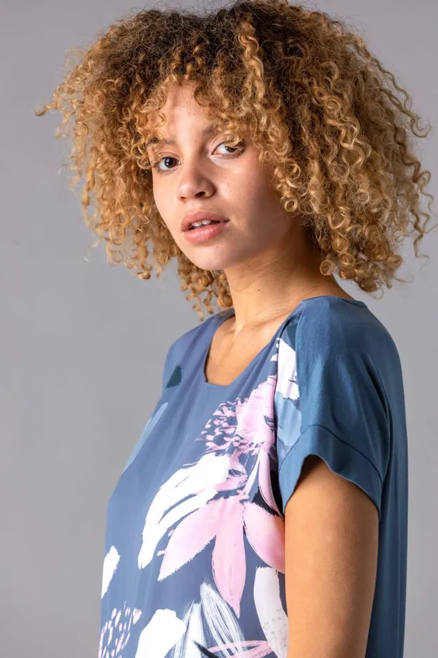 Women Multi Abstract Leaf Print Stretch TShirt Roman Tops