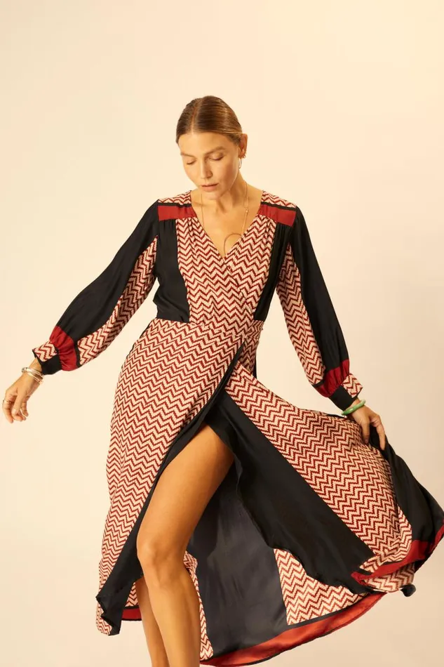 Women Natalie Martin Dresses Kate Long Sleeve Maxi Block Zigzag Noire