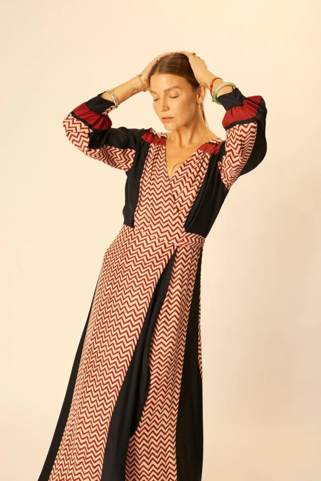 Women Natalie Martin Dresses Kate Long Sleeve Maxi Block Zigzag Noire