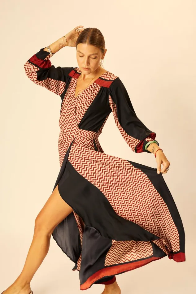 Women Natalie Martin Dresses Kate Long Sleeve Maxi Block Zigzag Noire