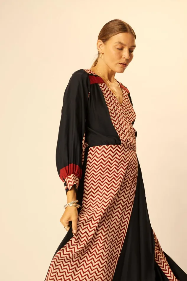 Women Natalie Martin Dresses Kate Long Sleeve Maxi Block Zigzag Noire