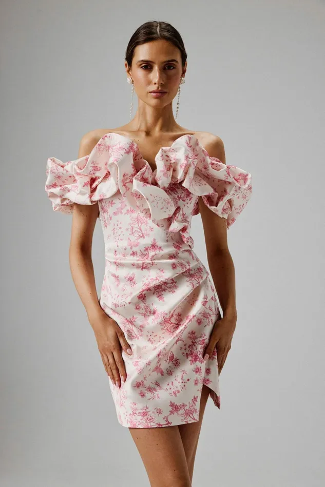 Women Off The Shoulder and Bardot Lavish Alice CARRIE Bonded Satin Bardot Mini Dress In Pink Porcelain Print Pink Porcelain Print Women Off The Shoulder and Bardot Lavish Alice CARRIE Bonded Satin Bardot Mini Dress In Pink Porcelain Print Pink Porcelain Print