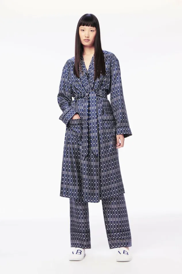 Women Sleepwear Victoria Beckham Chain Print Robe In Navy