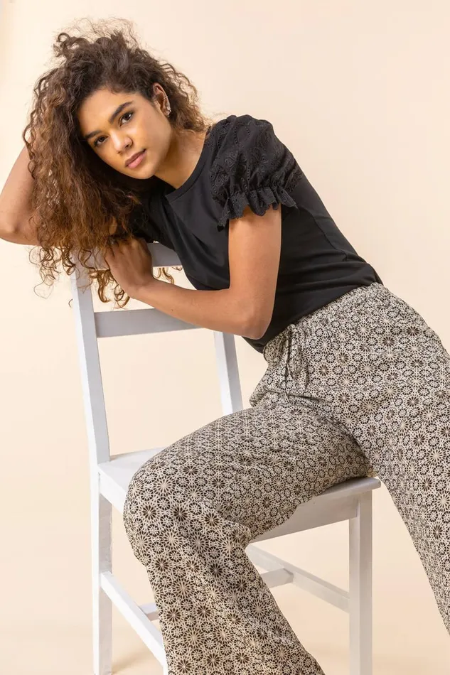 Women Stone Geometric Elastic Waist Wide Leg Trouser Roman Trousers
