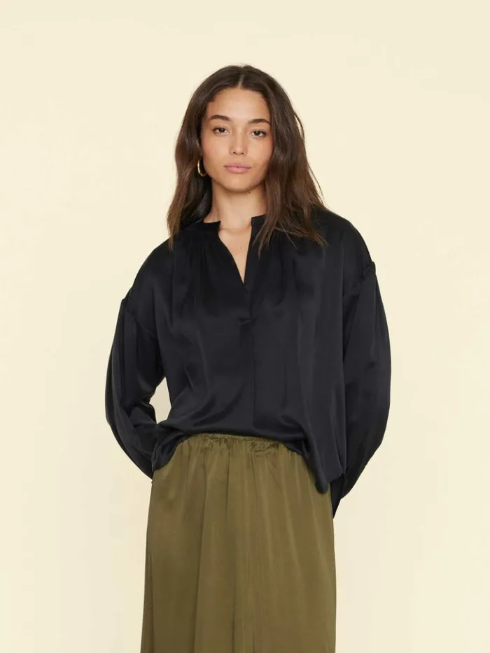Women Tops Xirena Jet Black Mayson Top