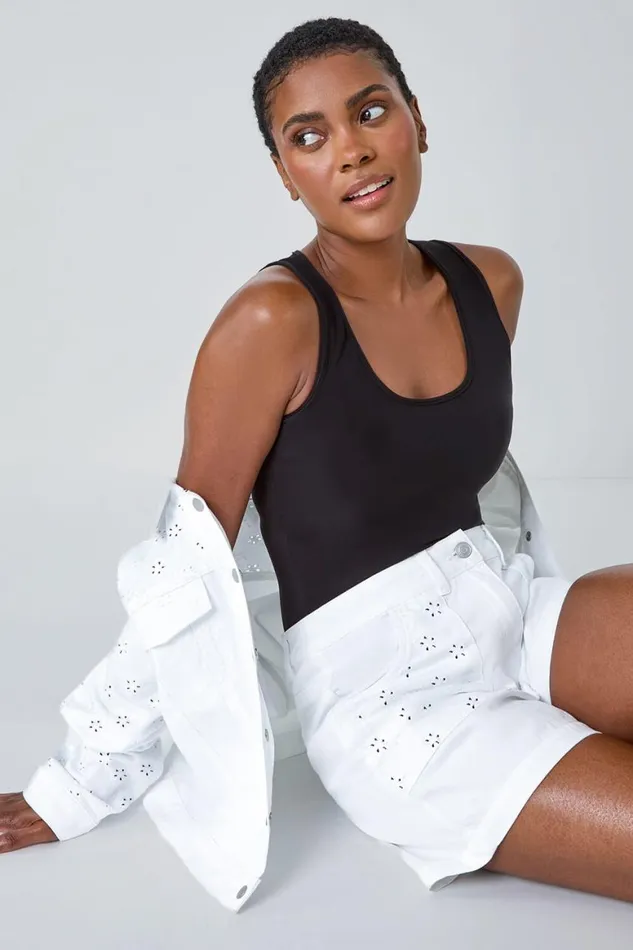 Women White Cotton Blend Broderie Pocket Shorts Roman Coords